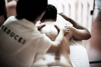 Massage im REDUCE Gesundheitsresort Bad Tatzmannsdorf im Burgenland