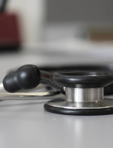 Behandlung mit dem Stetoskop im Reduce Gesundheitsresort in Bad Tatzmannsdorf