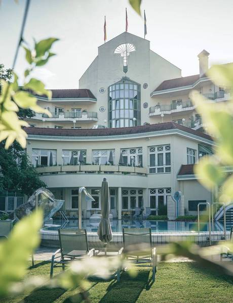 Das REDUCE Hotel Thermal ****S wird auf HolidayCheck von zahlreichen Gästen empfohlen