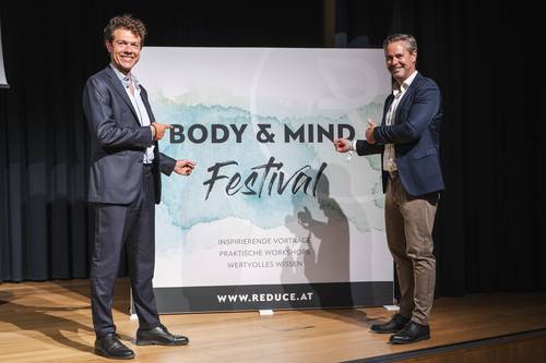 Molekularbiologe Dr. Slaven Stekovic mit REDUCE Geschäftsführer Mag. Andreas Leitner - Longevity im Mittelpunkt bei der Premiere des REDUCE Body & Mind Festivals. Molekularbiologe Dr. Slaven Stekovic mit REDUCE Geschäftsführer Mag. Andreas Leitner - Longevity im Mittelpunkt bei der Premiere des REDUCE Body & Mind Festivals.
