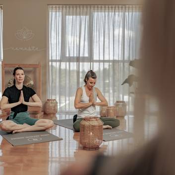 Yoga im REDUCE Yoga-Raum 