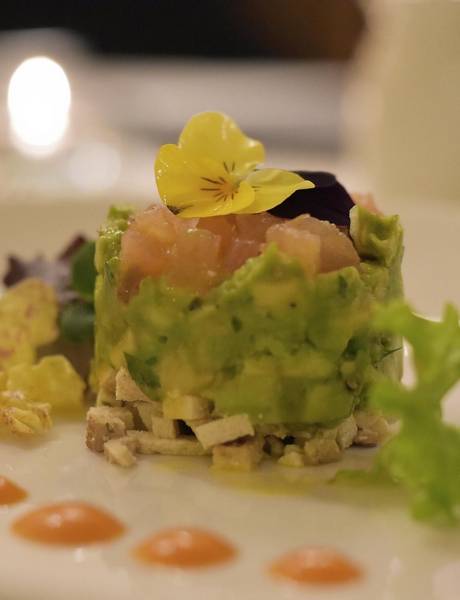 veganes Paradeiser und Avocado Tartar im Reduce Gesundheitsresort in Bad Tatzmannsdorf (c) Pavel Laurencik