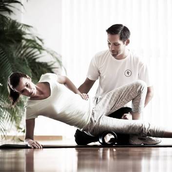 Faszientraining mit Personal Trainer im REDUCE Gesundheitsresort in Bad Tatzmannsdorf im Burgenland