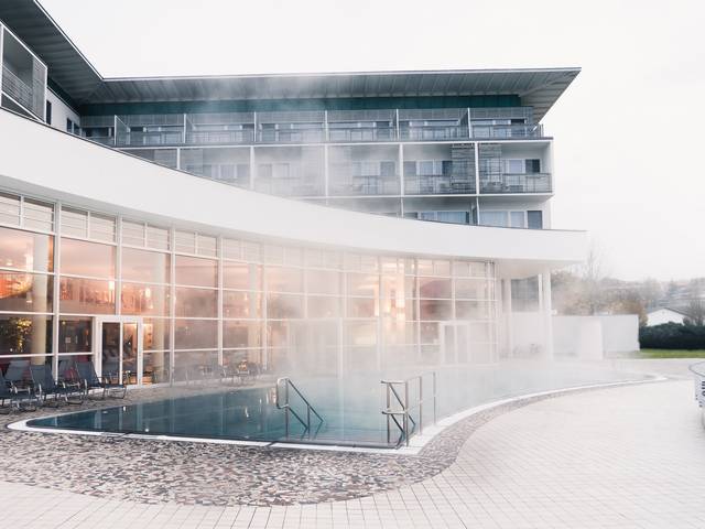 Outdoorpool im REDUCE Hotel Vital ****S