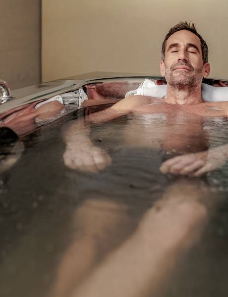 Vitalisierendes Bad im Kohlensäureheilwasser