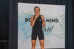 Nicole Trimmel - Kickboxen Nicole Trimmel - Kickboxen
