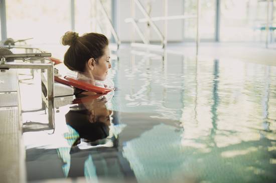 Sanfte Rückenstreckung im REDUCE Gesundheitsresort Sanfte Rückenstreckung im REDUCE Gesundheitsresort