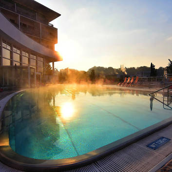 Outdoor Pool im REDUCE Hotel Vital ****S in Bad Tatzmannsdorf