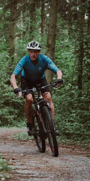 E-Bike Tour im Wald in Bad Tatzmannsdorf (c) Reduce Gesundheitsresort
